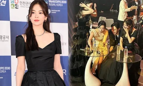 Song Hye Kyo đẹp phát sáng tại sự kiện điện ảnh thế nhưng lại gặp phải một sự cố