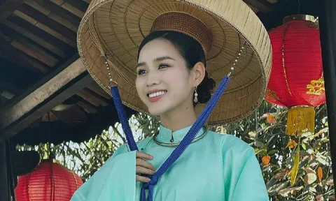 Video: Đỗ Thị Hà đầy lạ lẫm với đồ 'cổ', khoe vẻ đẹp dịu dàng khi hóa phụ nữ Việt xưa