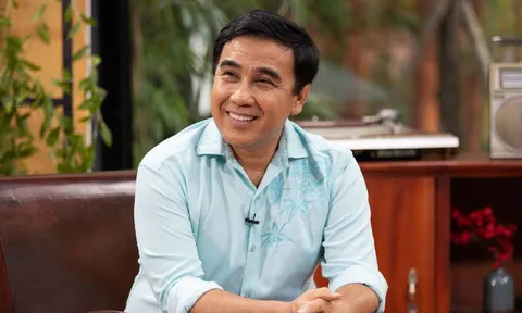 Khoảnh khắc hậu trường tiết lộ rõ sự thật về con người MC Quyền Linh: Dân tình ngả mũ