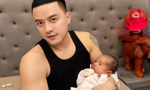 Cao Thái Sơn khoe cận dung mạo quý tử, không quên hé lộ về mẹ của con trai