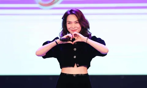 Mỹ Tâm làm điều chưa từng ngay trên sân khấu, fan rần rần hưởng ứng