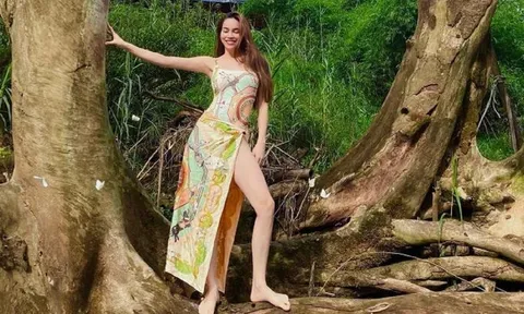 Hồ Ngọc Hà khoe khéo đôi chân dài nuột nà khi diện chiếc đầm 'khó chiều'