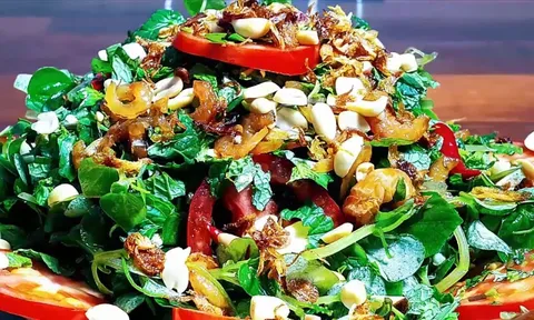 Loại cỏ dại đắt hơn thịt, không chỉ lạ miệng mà còn là thần dược vàng cho sức khỏe