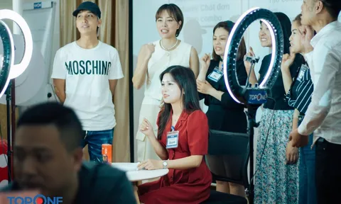 TopOne giúp nhiều chủ shop thành công khi Livestream 