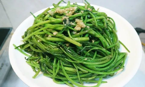 Loại rau dân dã trước chỉ cho lợn ăn nhưng bổ chẳng kém gì nhân sâm