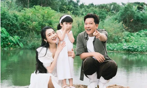 Nhã Phương khi mang bầu lần 2: Nhan sắc rạng rỡ, liên tục có 1 hành động gây chú ý