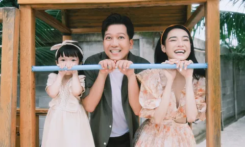 Nhã Phương lần đầu xuất hiện tại phim trường sau thông báo có tin vui