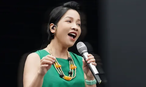 Lần hiếm hoi diva Mỹ Linh hát lại bản hit đình đám cách đây 30 năm