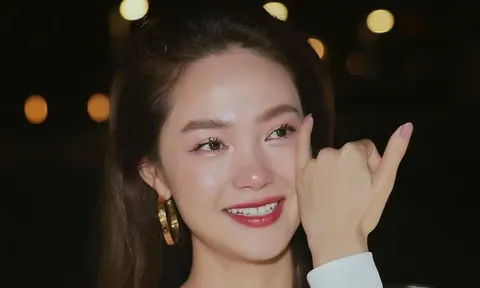 Minh Hằng khoe cận mặt quý tử