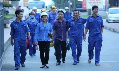 Đi làm ngày nghỉ Tết Dương lịch sẽ tính tiền lương thế nào?