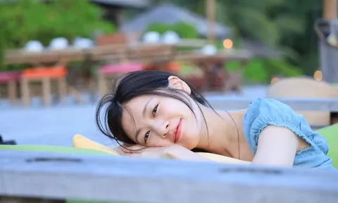 Mỹ nữ phim 'Hoàn hồn' khoe ảnh đẹp như chụp tạp chí khi đi du lịch Nha Trang
