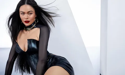 Á hậu Mâu Thủy 'rục rịch' tái xuất showbiz sau 6 tháng sinh con trai đầu lòng