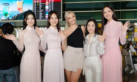 'Hoa hậu khủng long' Bảo Ngọc lại gây tranh cãi khi hai lần 'lấn lướt' Mai Phương trong một sự kiện