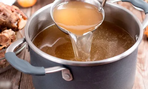 5 lợi ích sức khỏe của nước hầm xương, hướng dẫn cách làm nước hầm xương đơn giản
