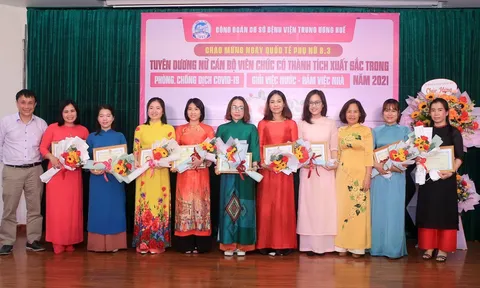 Tôn vinh nữ chiến sỹ áo blouse trắng trên mặt trận phòng chống dịch