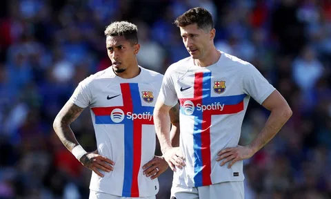 Barcelona xác lập kỷ lục buồn, vô địch La Liga không còn hoành tráng