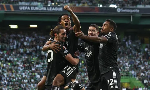Juventus trở lại nhóm dự Champions League, 30 ngày quyết định số phận