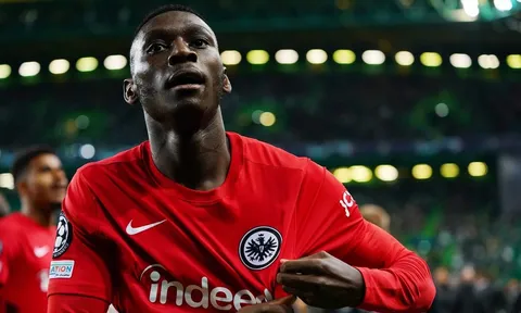Tin chuyển nhượng tối 24/4: MU nhắm mục tiêu của PSG và Bayern, sao Arsenal xác nhận rời CLB