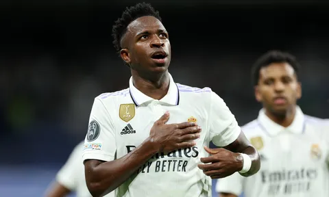 Dàn sao và fan Real Madrid có hành động cực đẹp, ‘tiếp lửa’ Vinicius sau khi bị phân biệt chủng tộc