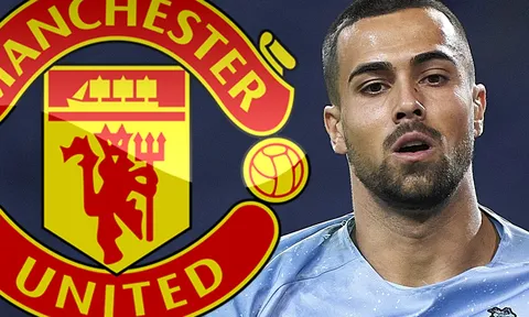'Đồng đội Ronaldo' báo tin vui, MU sẽ sớm có người thay thế De Gea