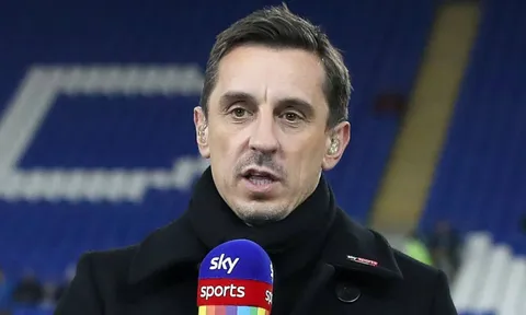Gary Neville mách nước để Erik Ten Hag vô địch FA Cup