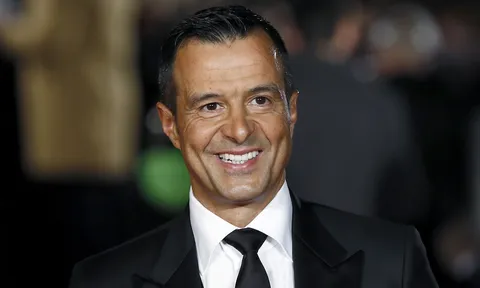 Thay Busquets, Jorge Mendes tiến cử 'sao trẻ được săn đón khắp châu Âu' cho Barca