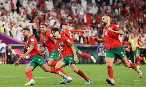 Man United nhảy vào tranh 'ngôi sao World Cup' với Barca