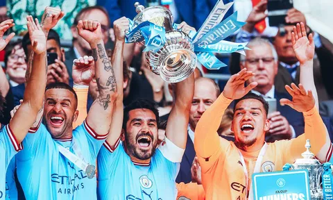 Nhận trăm triệu euro, người hùng của Man City có thể làm đồng đội của Benzema