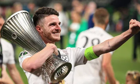 Man United và Arsenal 'bàng hoàng' về số tiền để sở hữu Declan Rice