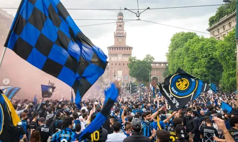 Cổ động viên Inter Milan 'ăn mừng sớm' dù chung kết C1 chưa bắt đầu