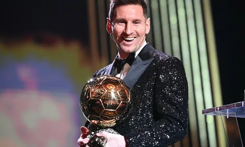 Gạt Haaland, Ronaldo ủng hộ Messi giành Quả bóng vàng 2023