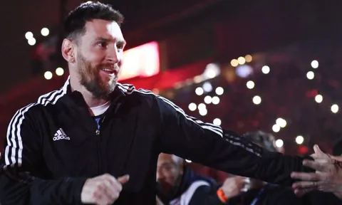 Messi chạy show, có diện mạo mới khiến fan 'choáng ngợp'