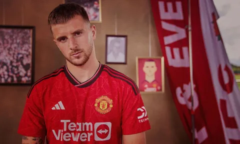 Nhận số áo huyền thoại, Mason Mount có hành động khiến fan MU 'phát sốt'