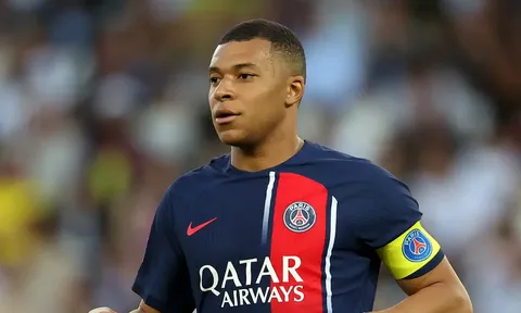 Real đừng vội ký hợp đồng với Kylian Mbappe