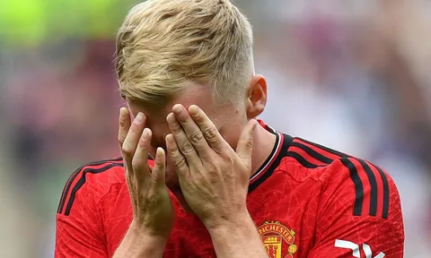 Van de Beek ghi bàn trở lại, chia sẻ luôn về tương lai tại MU