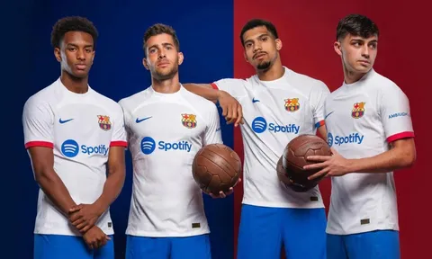 Barcelona tái hiện khoảnh khắc của Huyền thoại Johan