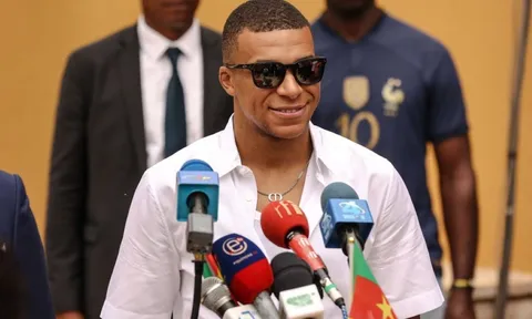 Mbappe quyết tương lai, tự mình 'làm điều không tưởng' với PSG