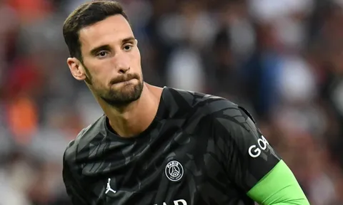 Thủ thành PSG phẫu thuật thành công sau khi bị ngựa đá