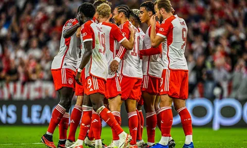 Thắng thuyết phục MU, tiền đạo số 1 Bayern đi vào lịch sử Champions League