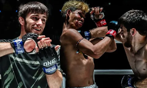 ONE Friday Fights 38: Ilyas Musaev tàn nhẫn knock-out Otop