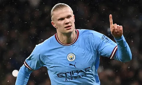 Sự thật bất ngờ, Man City lần đầu được hưởng penalty tại sân Old Trafford
