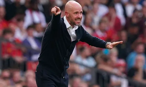 Ten Hag giận dữ phạt học trò sau thất bại trước Man City như thế nào?