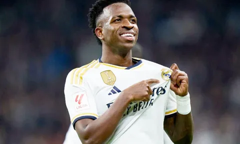 Phá lưới đối phương, Real thắng tưng bừng ngày trở lại La Liga