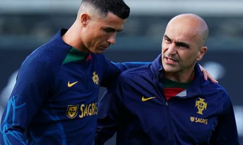 Ronaldo và đồng đội gầm vang, HLV Bồ Đào Nha đi vào lịch sử bóng đá thế giới