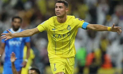 Ronaldo lập siêu phẩm, fan ăn mừng cháy nhất khiến MXH dậy sóng