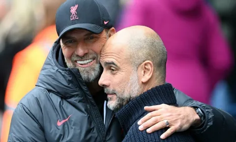 Buổi họp báo lạ thường của Pep, fan Man City lắc đầu ngao ngán