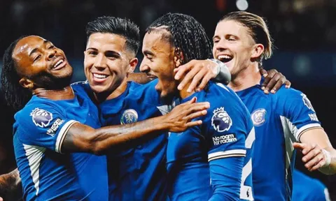 St James' Park mở hội, Chelsea thua muối mặt ngày Pochettino bị chấm chỉ đạo