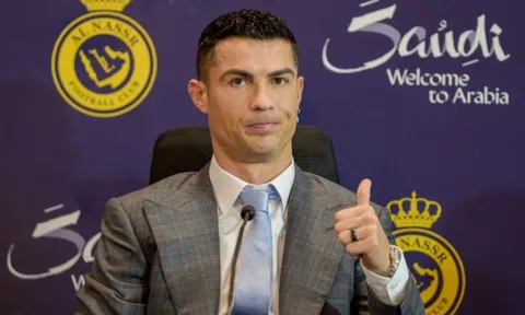 'Bán hành' tại Trung Đông, Ronaldo chốt hợp đồng lịch sử mới với Al Nassr