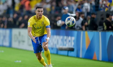 CĐV khắp thế giới phản ứng bất ngờ khi Ronaldo từ chối quả 11m