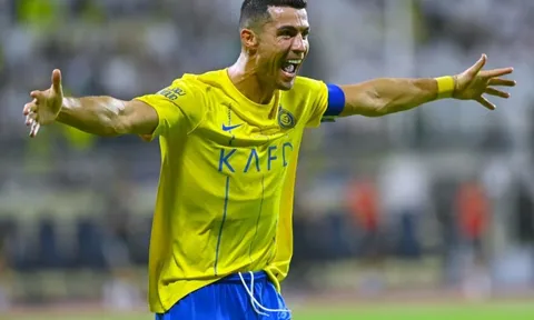 Ronaldo trở lại, cầm chắc một cột mốc lịch sử bóng đá thế giới